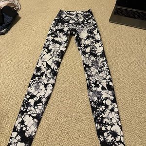 Black LuluLemon Tie Dye Leggings